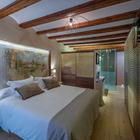 El Palacio De Argensola By Alogest