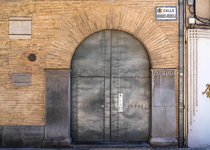 Apartment El Palacio De Argensola By Alogest